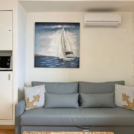 Waves - Seaside Escape * 干尼亞