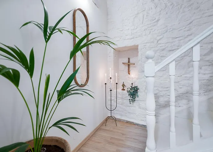 Waves - Seaside Escape 干尼亞