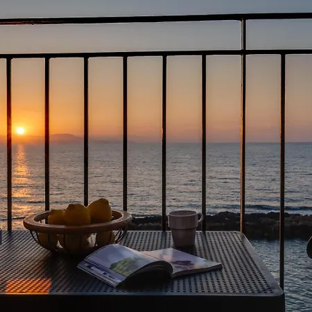 Waves - Seaside Escape