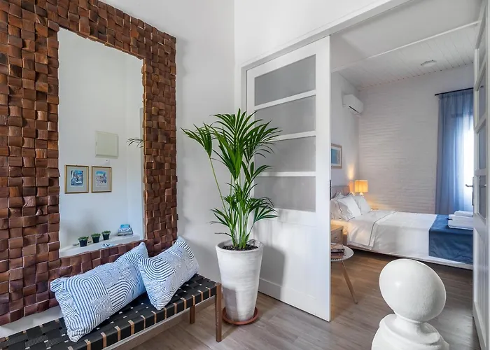 Waves - Seaside Escape * ハニア