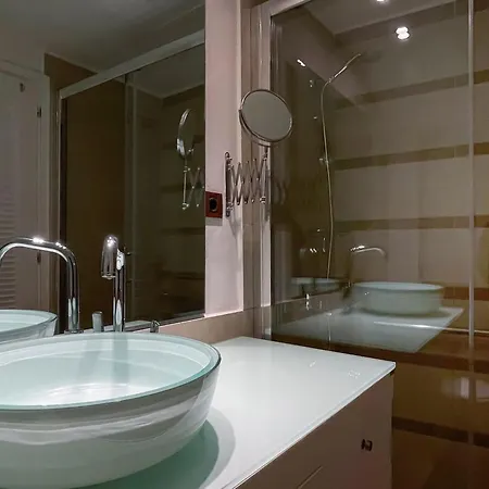 Waves - Seaside Escape La Canée